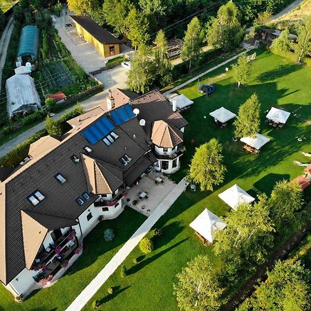 Natura Family Resort Avrig Exterior photo